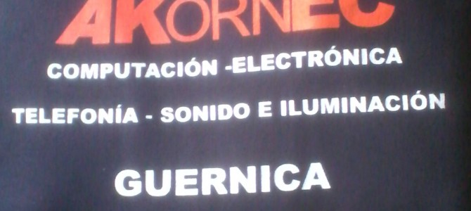 Buzos Medio Cierre Estampados para «Akornec» Buzos Medio Cierre Estampados para «Akornec»